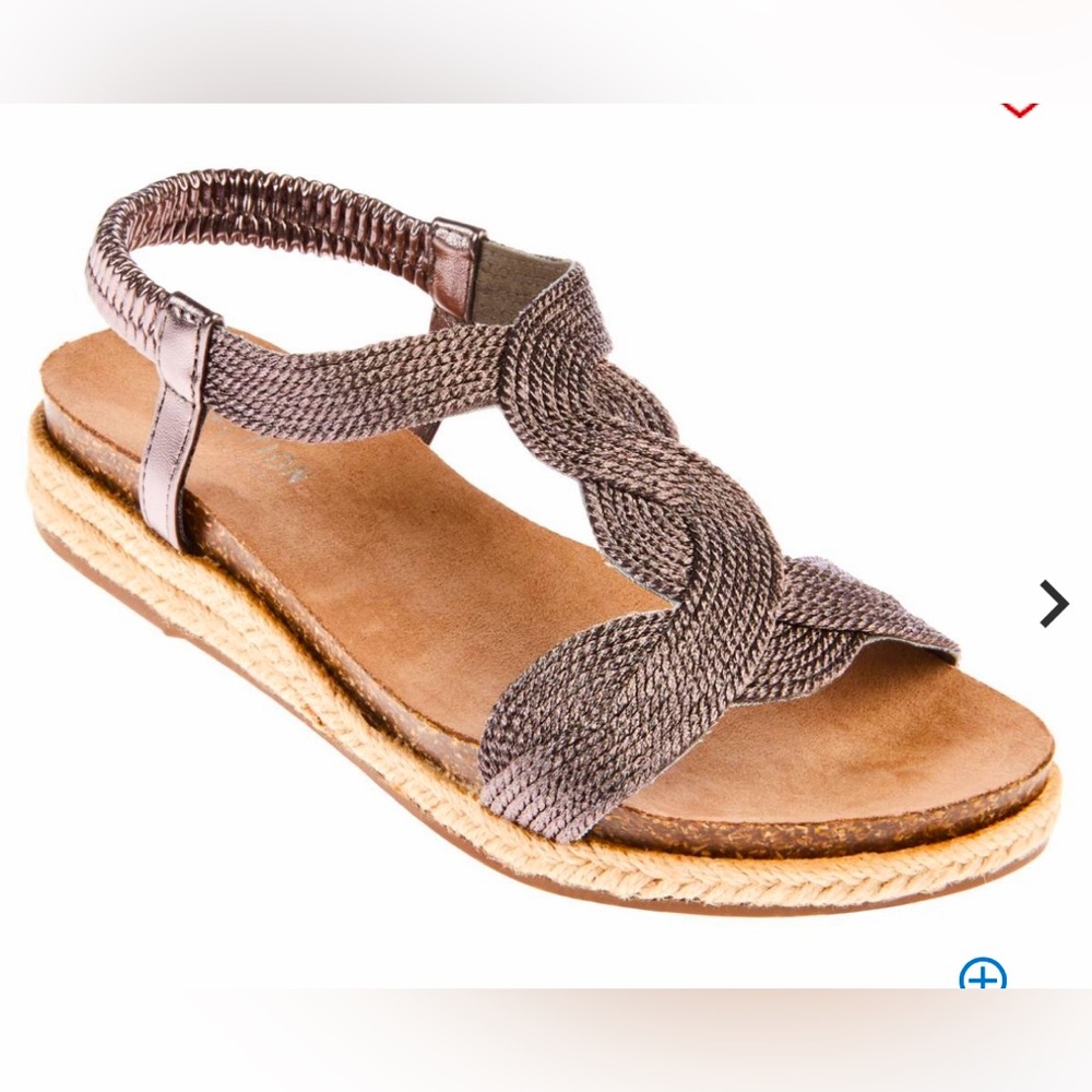Kenneth Cole Women's Sandals Color Pewter 
New size 7 1/2 M